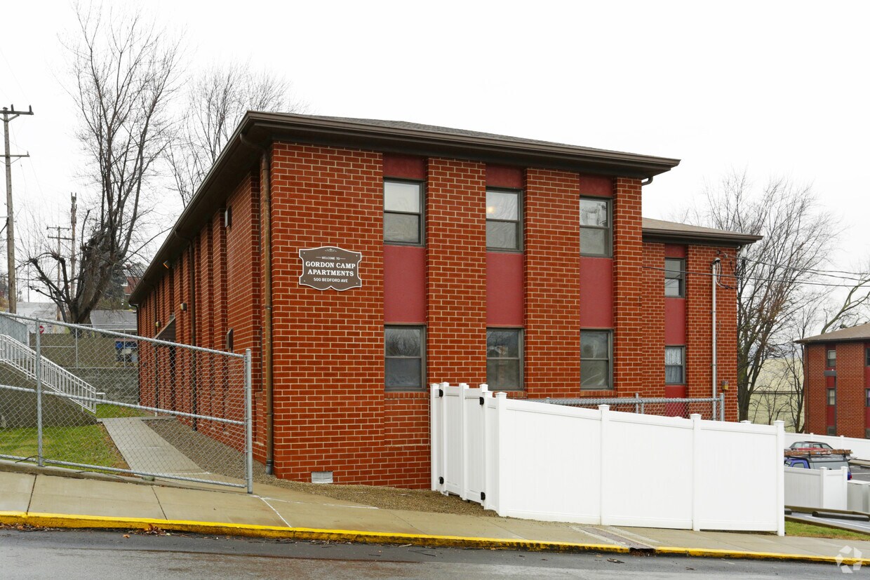 Foto del edificio - Gordon Camp Apartments