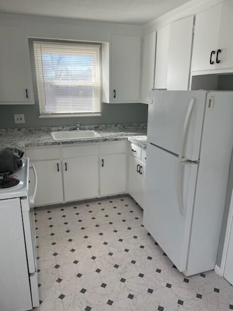 Building Photo - 17 Sherwood Dr