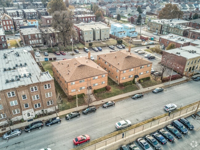 Building Photo - 3844 Park Ave