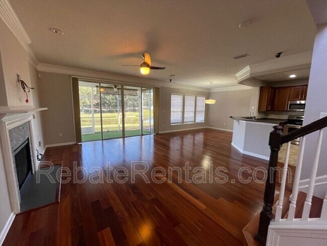 Foto del edificio - 11184 Castlemain Cir W