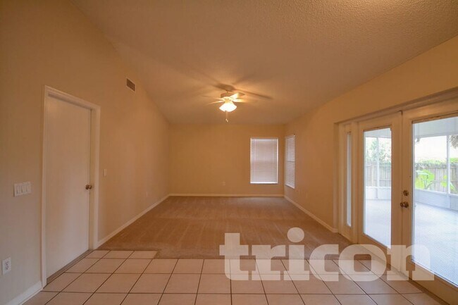 Foto del edificio - 1817 Landside Dr