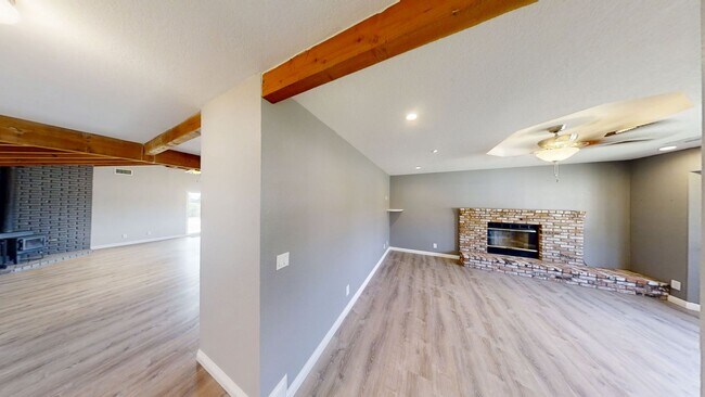 Foto del edificio - Charming 3 bed 2 bath Home in Yucaipa, Ca.