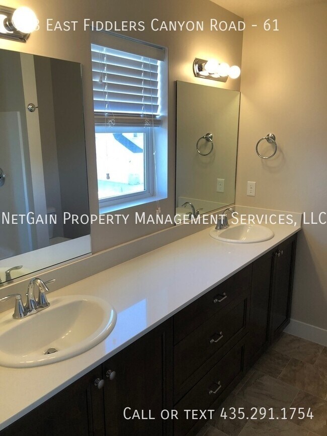 Foto del edificio - 173 E Fiddlers Canyon Rd