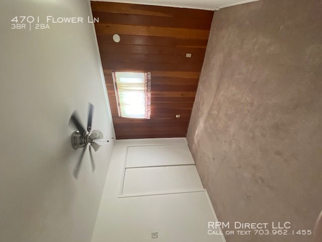 Foto del edificio - 1 LEVEL LIVING AND ALL UTILITIES PAID