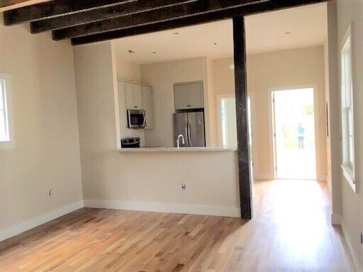 Foto del edificio - 2 Bedroom 2 Bath Apartment in Elliotborough - Downtown