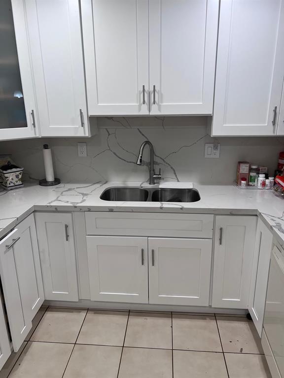 Foto del edificio - 6831 SW 147th Ave