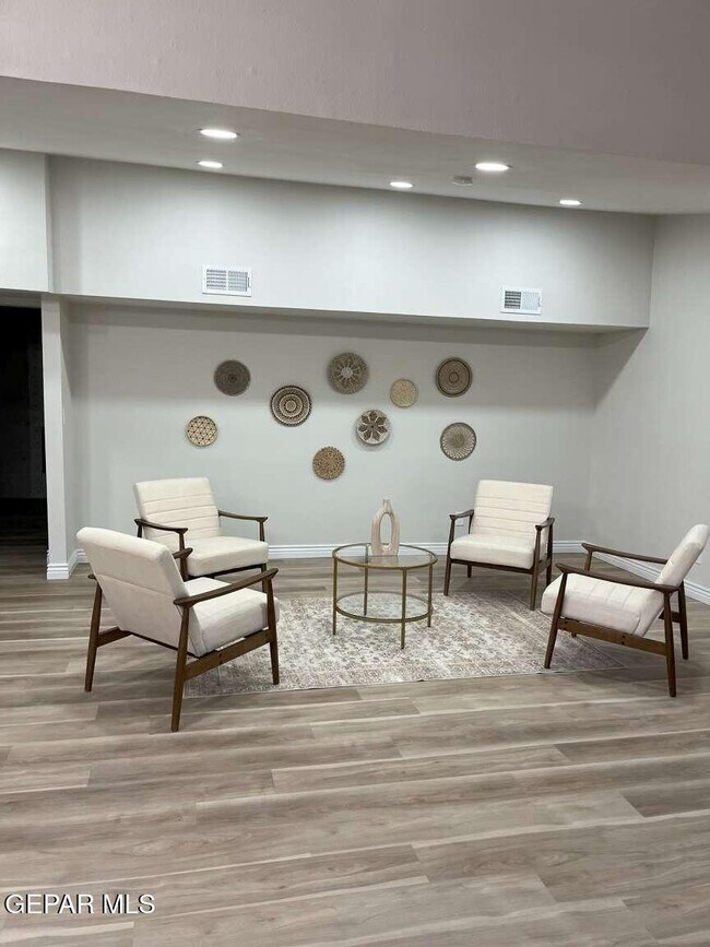 Foto del edificio - 1505 Rocky Bluff Dr