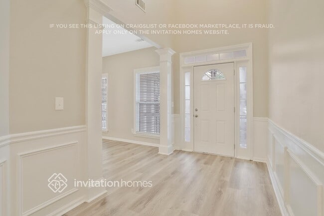Building Photo - 8960 Crest View Cir