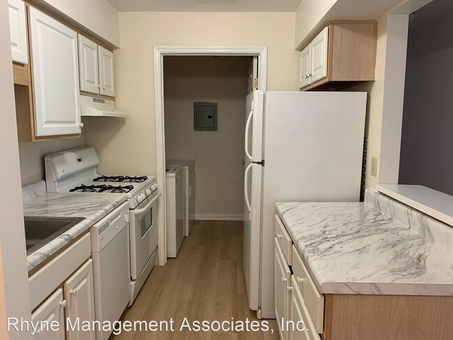 Building Photo - 1 br, 1 bath House - 1308-301 Hillbrow Lane