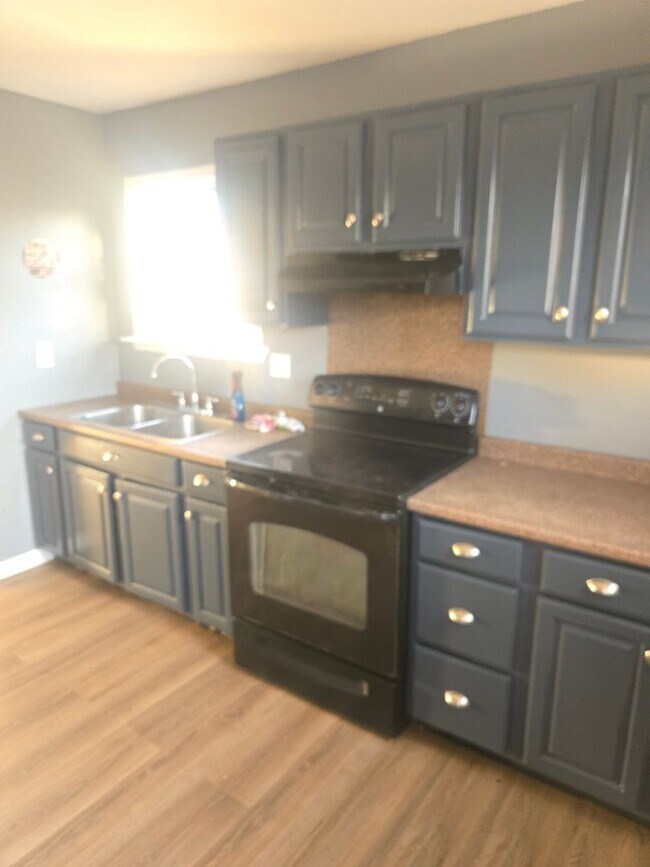 Foto del edificio - 546 Granny Rd