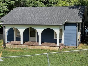 Building Photo - 4038 Denham Rd