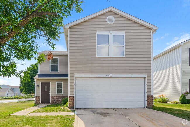 Building Photo - 2110 Dutch Elm Dr