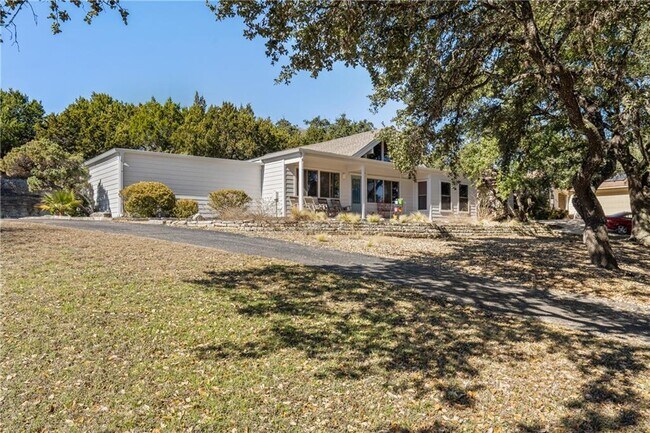 Foto del edificio - 411 Lakeway Dr