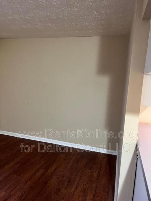 Photo - 1972 Cambridge Dr Apartment