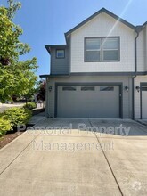 Building Photo - 5839 NE 56th Pl