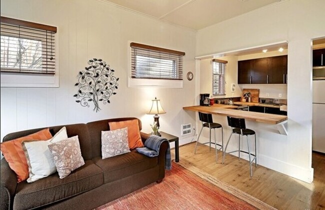 Foto del edificio - 418 N 61st St