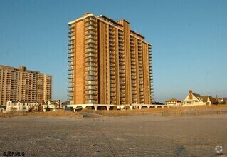 Building Photo - 4800 Boardwalk