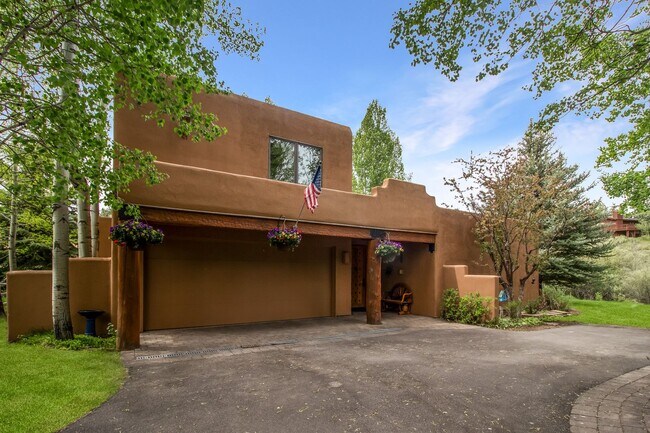 Foto del edificio - 3 Sunflower Ln