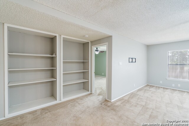 Building Photo - 9614 Fern Crest
