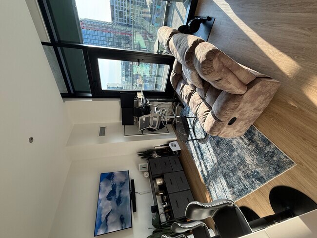 Foto del edificio - 225 N Elizabeth St