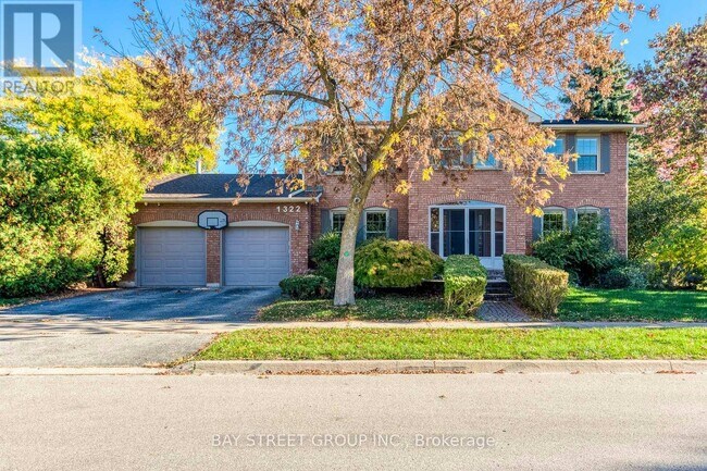 Building Photo - 1322 Roseberry Crescent