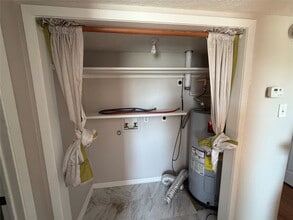 Building Photo - 6723 Heards Ln