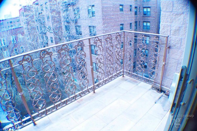 Building Photo - 2516 30th Dr
