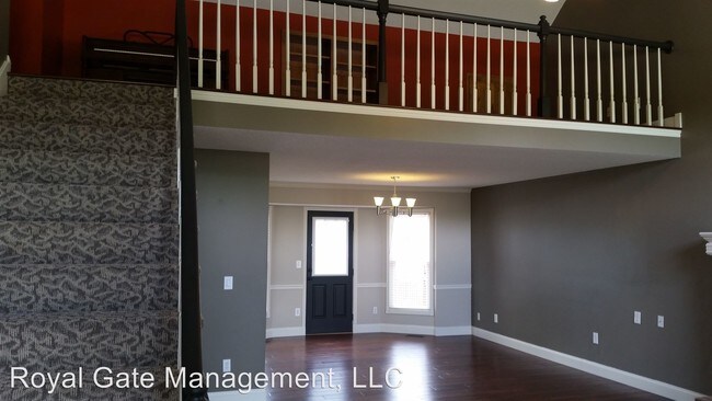 Building Photo - 104 S Sunset Ln