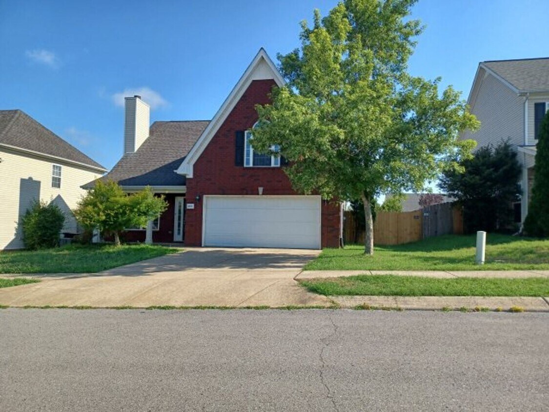 3 br, 2.5 bath House 4015 Locerbie Circle House Rental in Spring