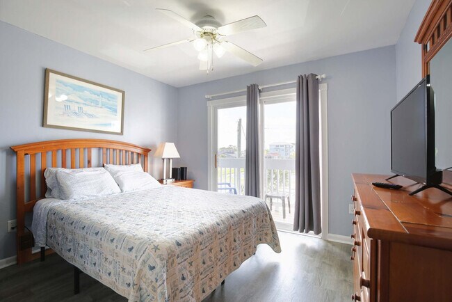 Foto del edificio - 608 Carolina Beach Ave S