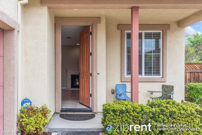 Building Photo - 3 br, 2.5 bath House - 237 West Moraga Str...