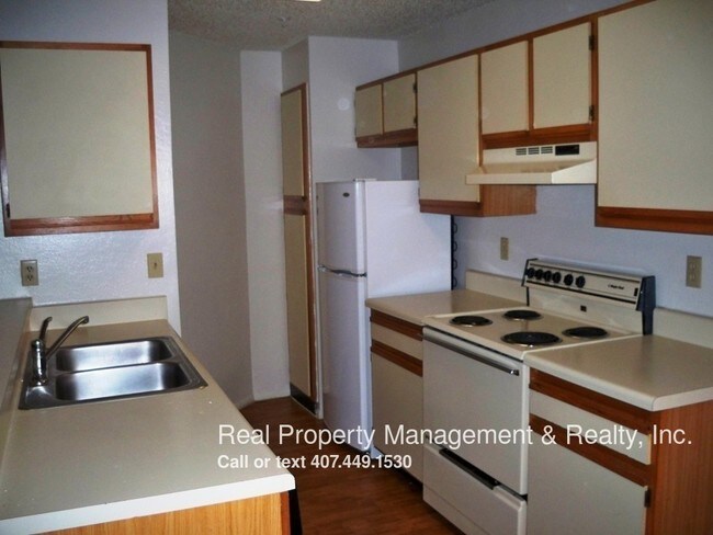 Building Photo - 615 Dory Ln