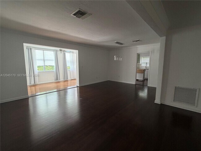 Building Photo - 1420 Baracoa Ave