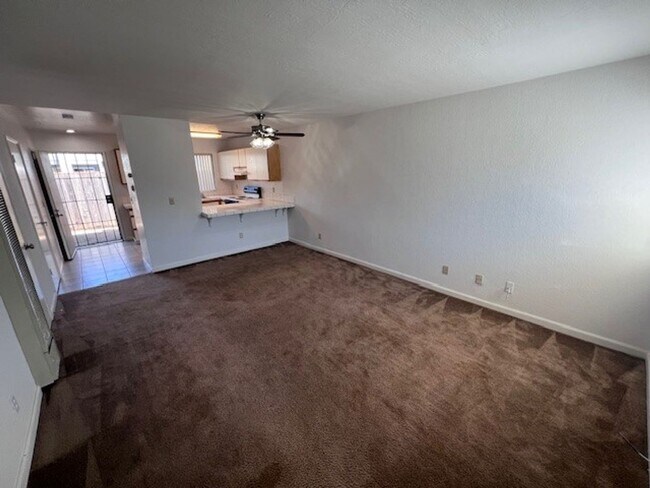Building Photo - Nor Cal Realty, Inc - 2 bedroom 1.5 bath T...