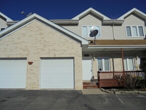 Building Photo - 8654 S 85th Ct