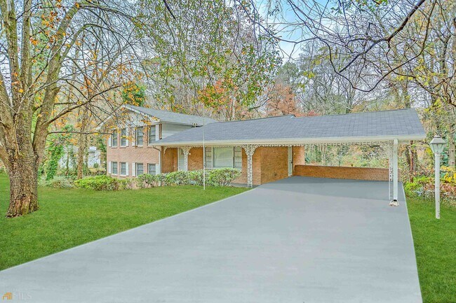 Building Photo - 2819 Collier Dr NW