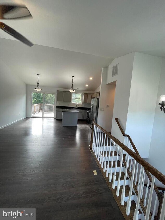 Foto principal - 6935 Winchester Ave