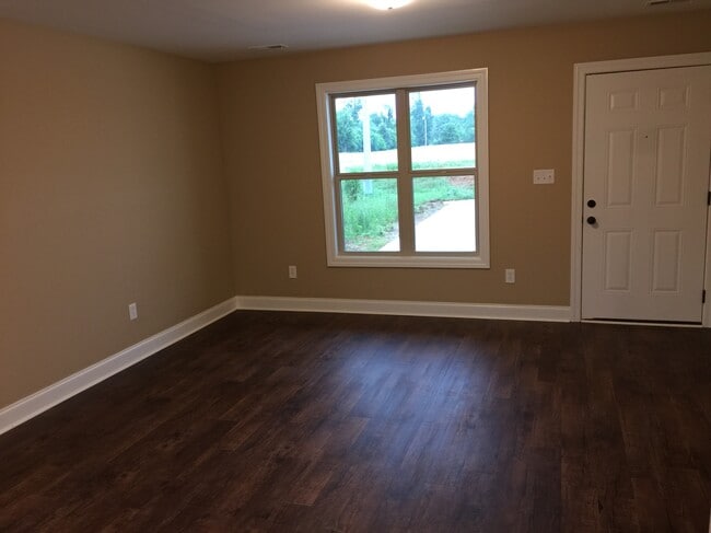 Building Photo - 26074 Capshaw Rd
