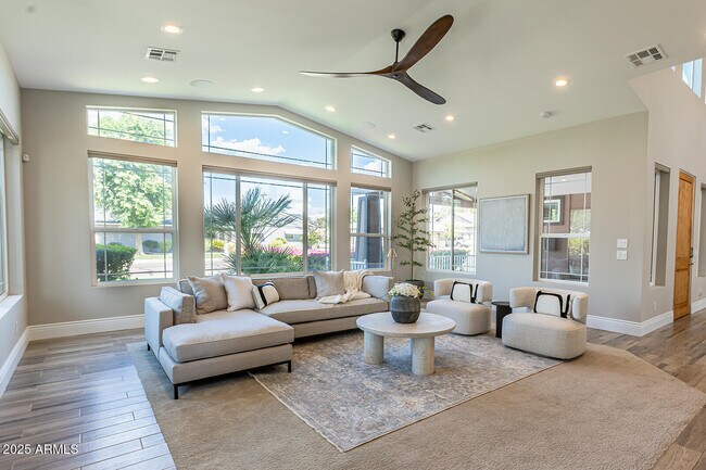 Building Photo - 3801 E Glenrosa Ave