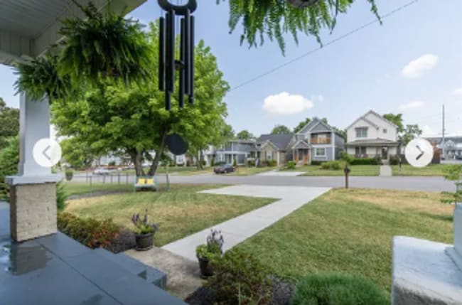Building Photo - 4 Bedroom with a Hot Tub in the heart of t...