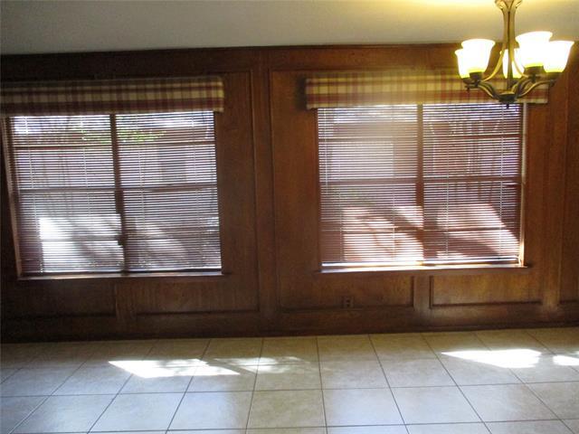 Foto del edificio - 4704 Valleycrest Dr