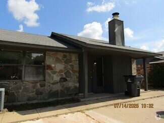 Building Photo - 908 NE Tortoise Dr