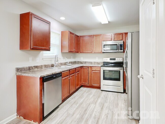 Foto del edificio - 427 Randolph Dr