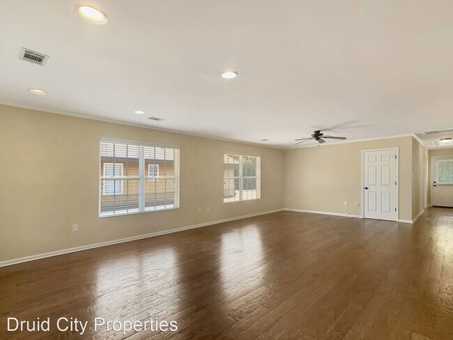 Building Photo - 3 br, 3 bath House - 1593 10th Street E