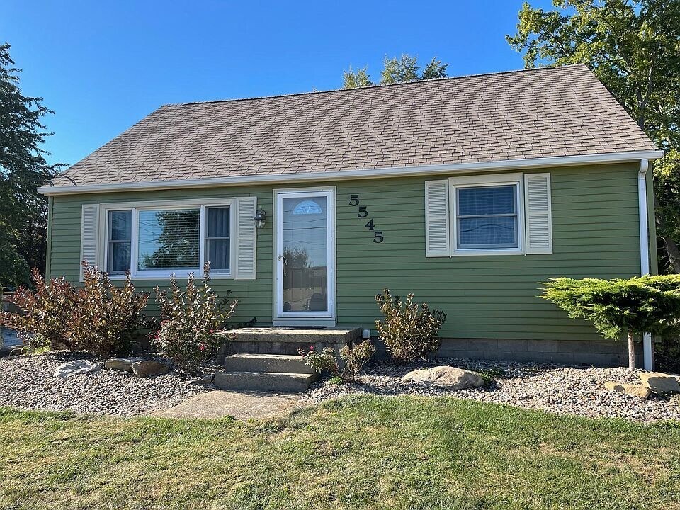 Foto principal - 5545 Fleetwood Ave NW