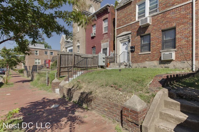 Building Photo - 201 V St NW