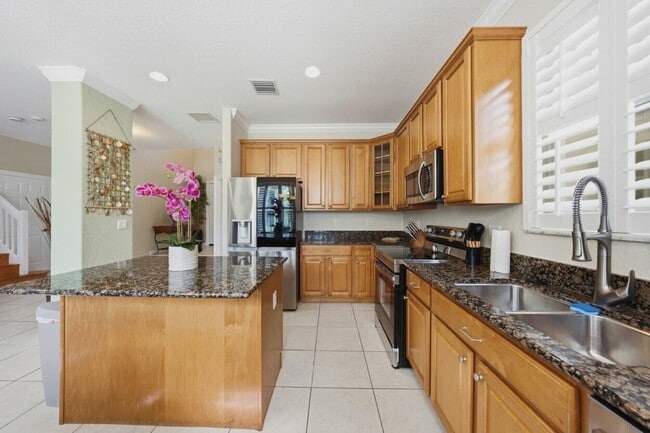 Building Photo - 8212 Calterra Dr