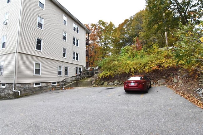 Foto del edificio - 818 Bernon St