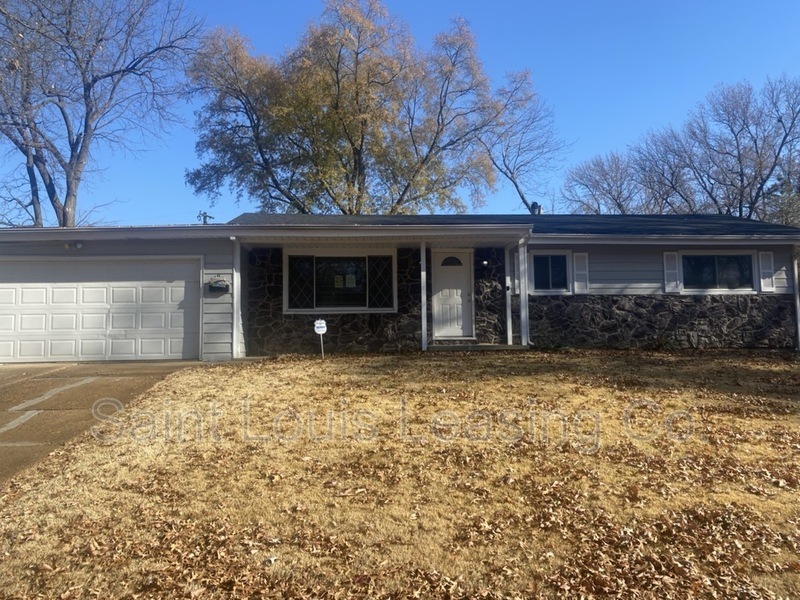 Primary Photo - 48 Wayside Dr