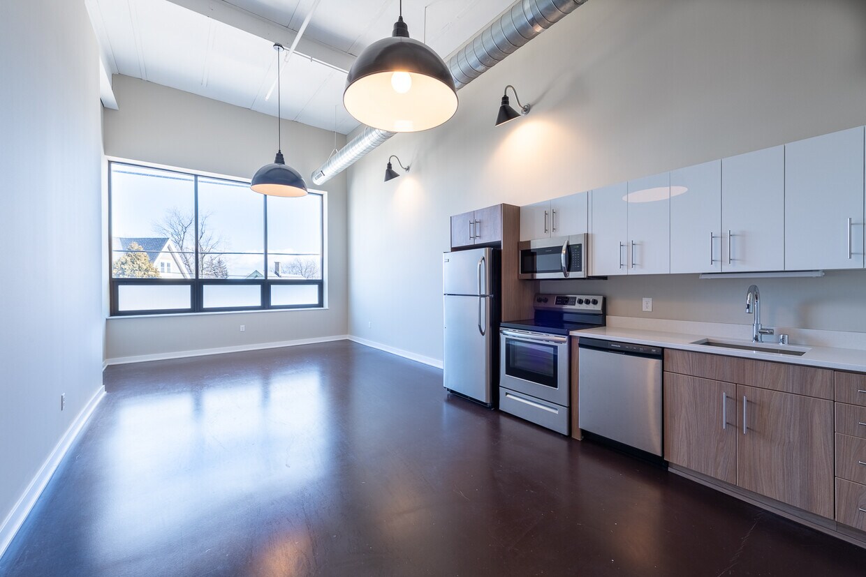 Foto principal - 2534 S Kinnickinnic Ave